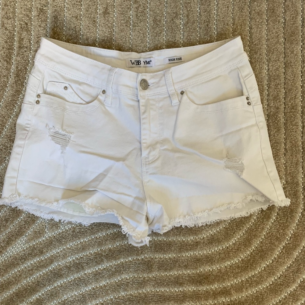 White denim shorts size 27-28